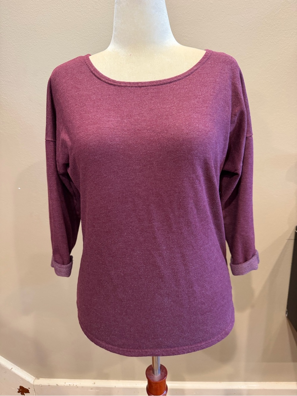 Casual Minimalist Burgundy 3/4 Sleeve Divided Basic Top Medium Sweatshirt Size M